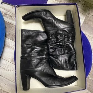 Used Stuart weitzman boots. Still very lovely